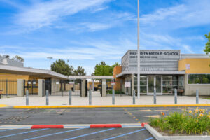 The front of Rio Vista Middle School in Oxnard, CA.
